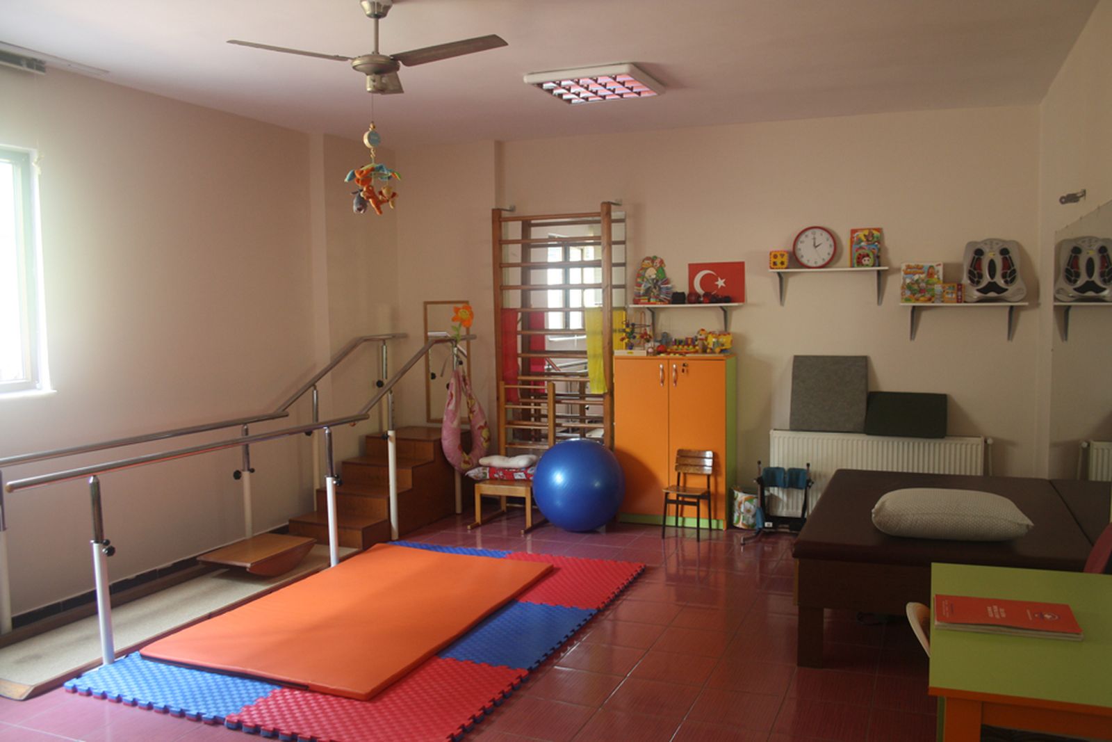 Fizik tedavi ve rehabilitasyon salonumuz